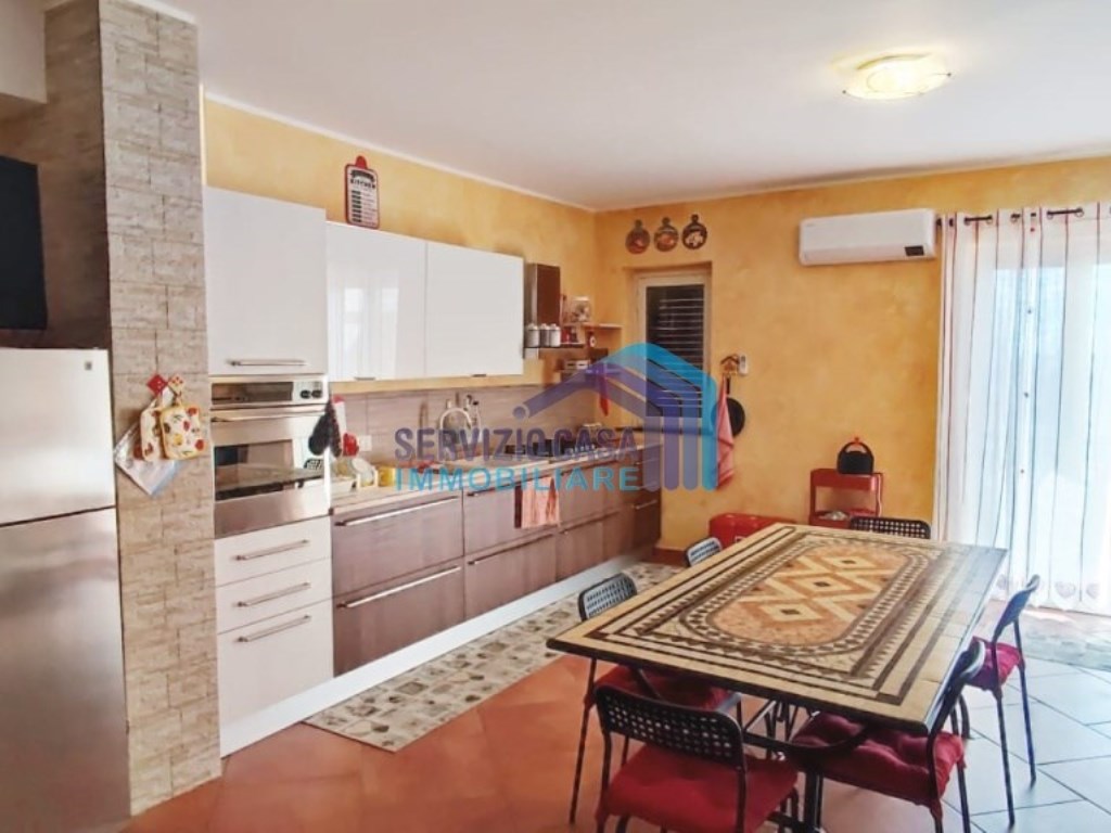 Appartamento in vendita a Giardini-Naxos giardini-naxos
