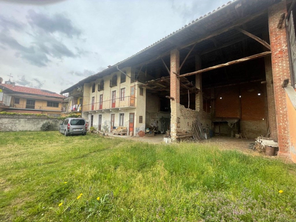 Casale in vendita a Ciriè sp15, 59