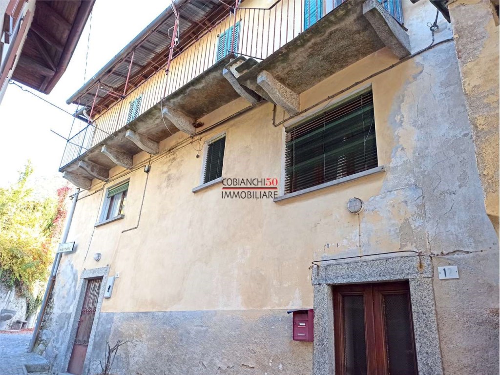 Palazzo in vendita a Vignone via marconi 14