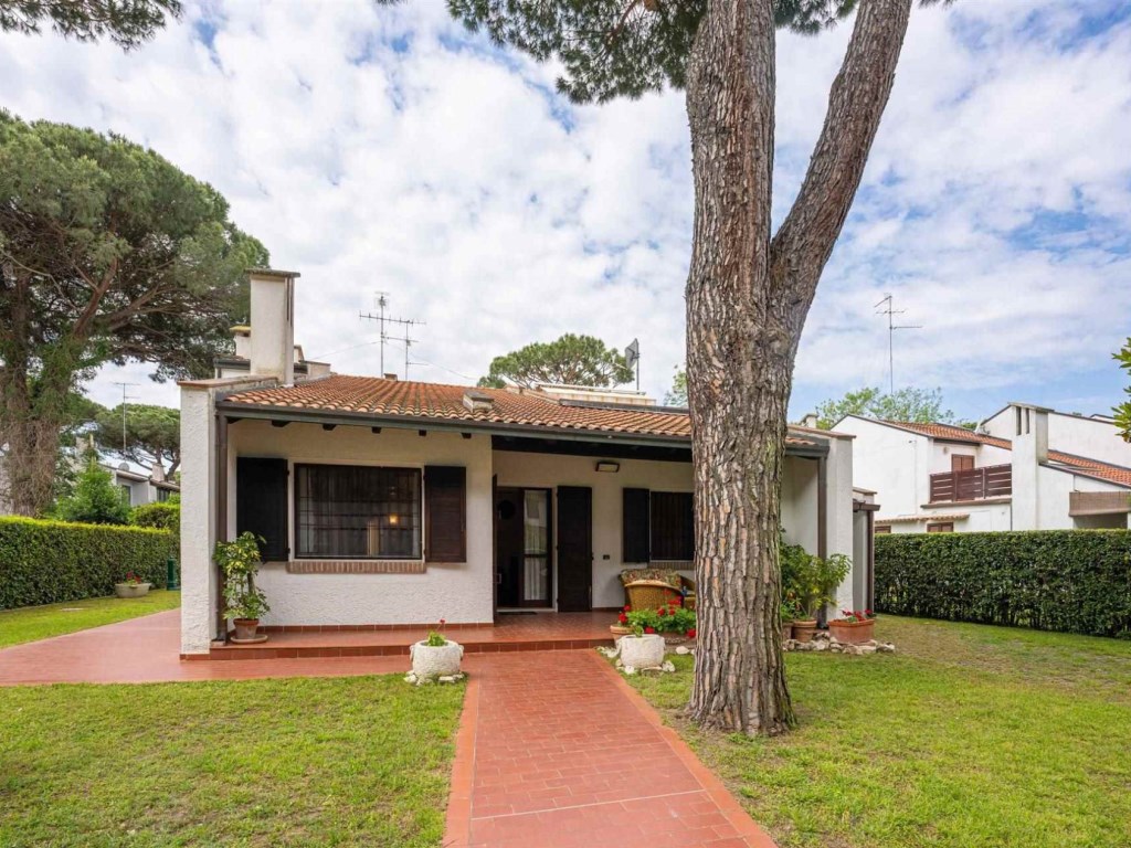 Villa in vendita a Comacchio via Leoncavallo 123