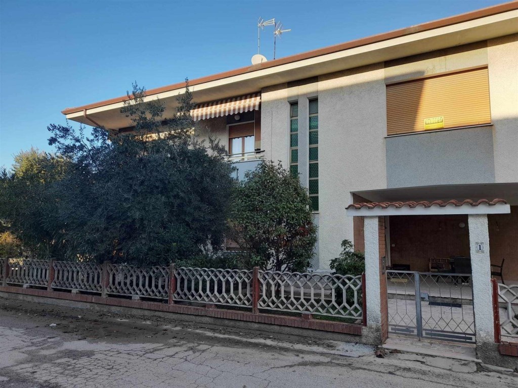 Villa in vendita a Mondolfo via Luigi Rizzo 1