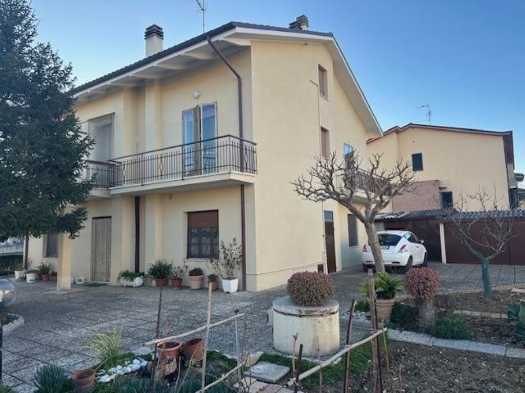 Casa Indipendente in vendita a Monte Porzio via Friuli 10