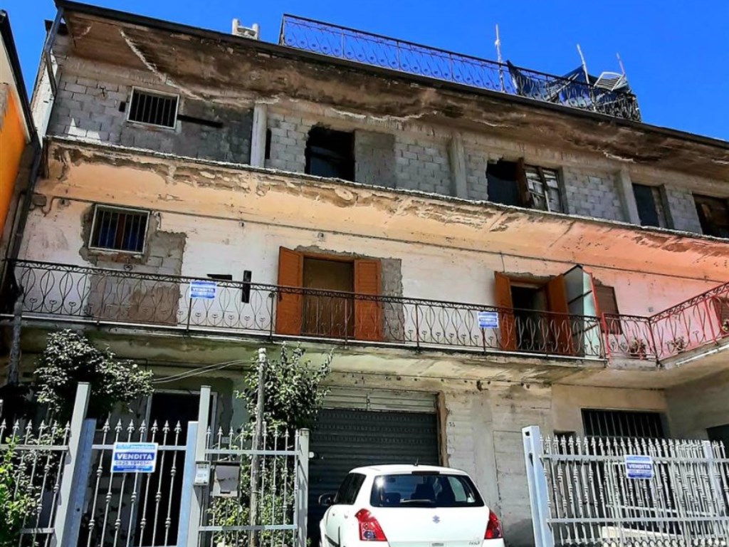 Casa a Schiera in vendita a Montemarano via San Francesco 53