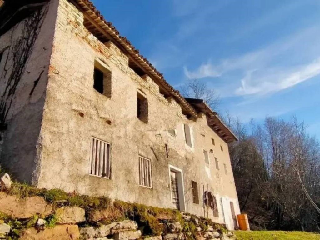 Casale in vendita a Borgo Valbelluna via Rive di Villa