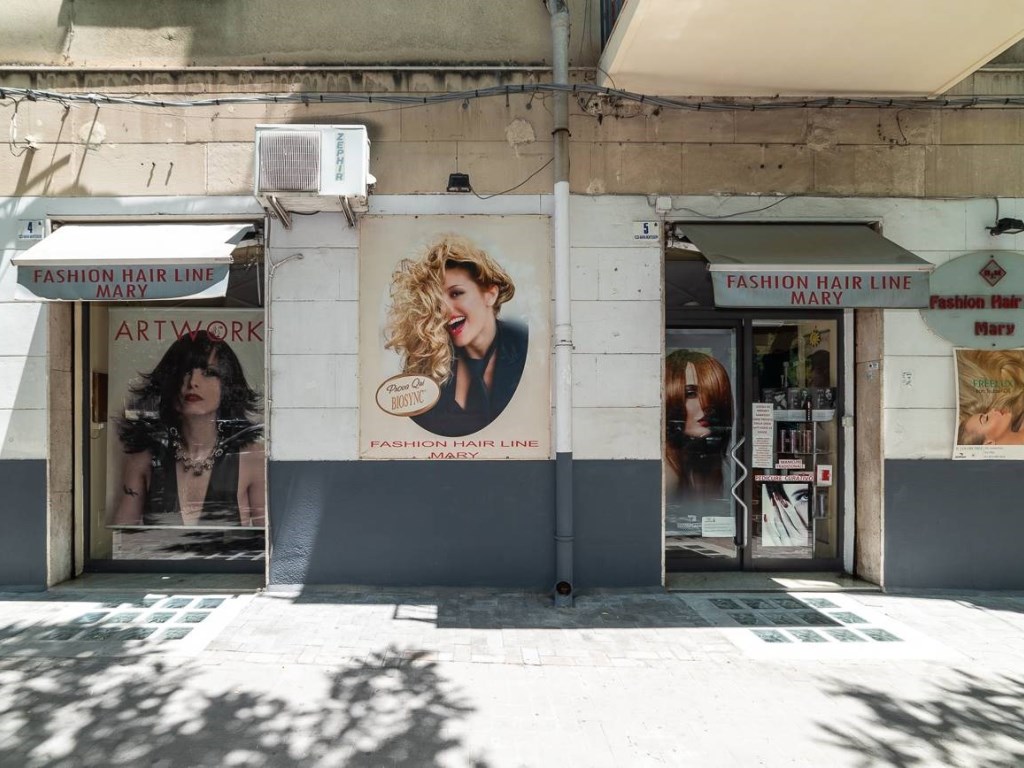 Attività Commerciale in vendita a Catania piazza Maria Montessori 4