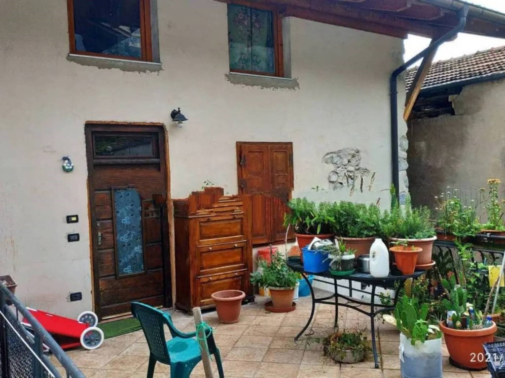 Villa in vendita a Mezzolombardo via Emanuele De Varda