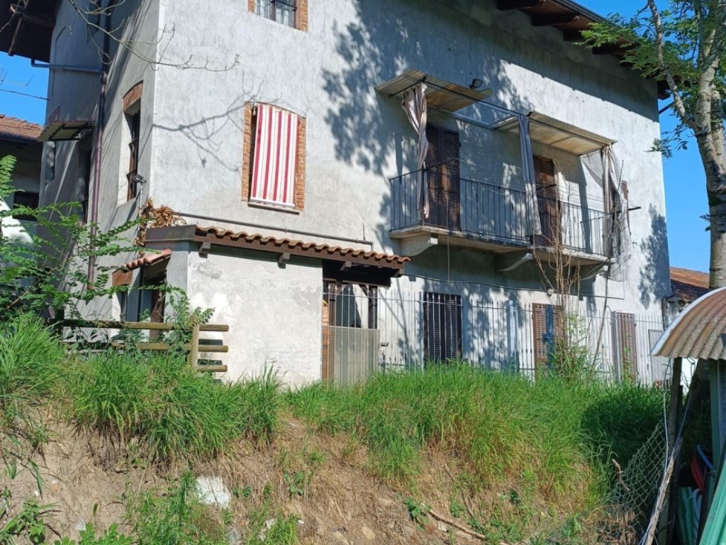 Casa Indipendente in vendita a Rocca Canavese via delle Torri 26