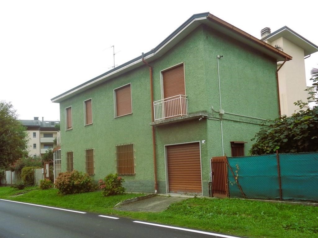 Casa Indipendente in vendita a Cornate d'Adda via Manzoni 31/33