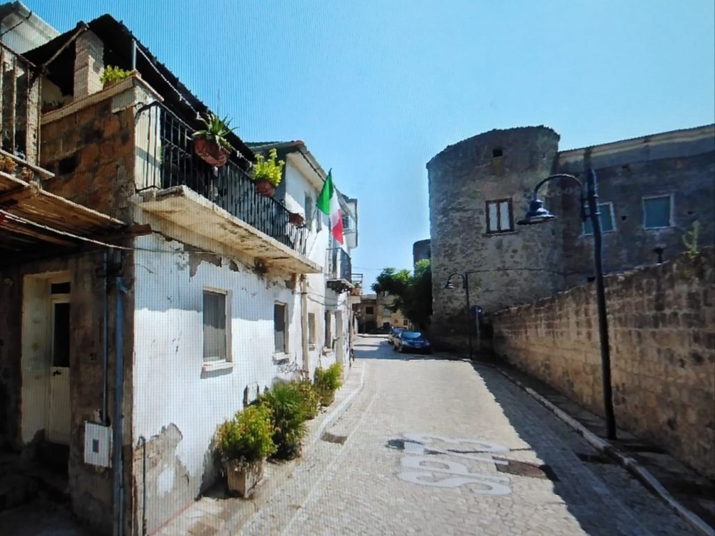 Casa Indipendente in vendita a Puglianello via volturno