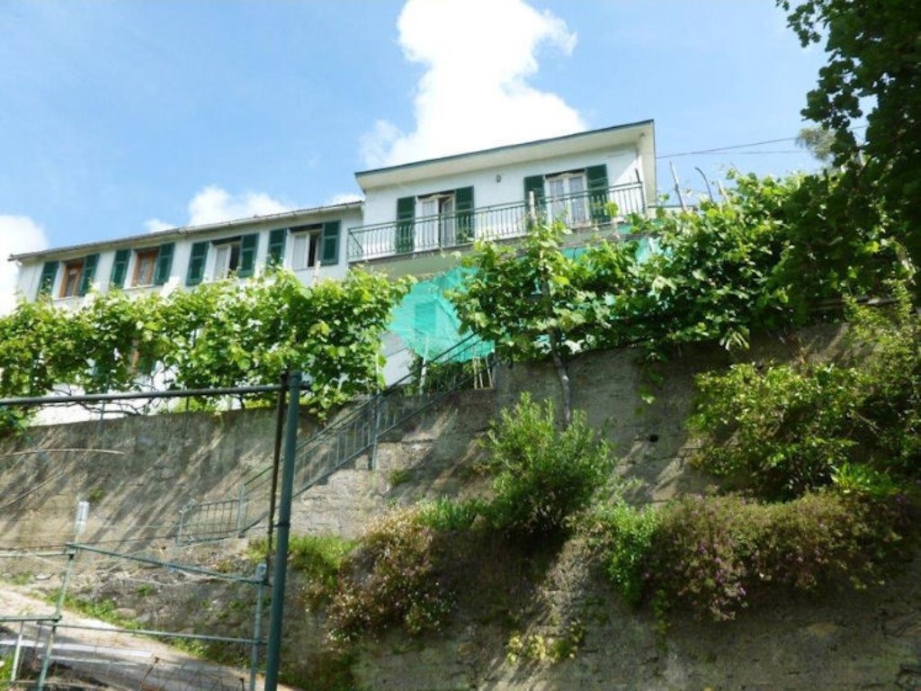 Casa Semindipendente in vendita a Rapallo via Arbocò, 5