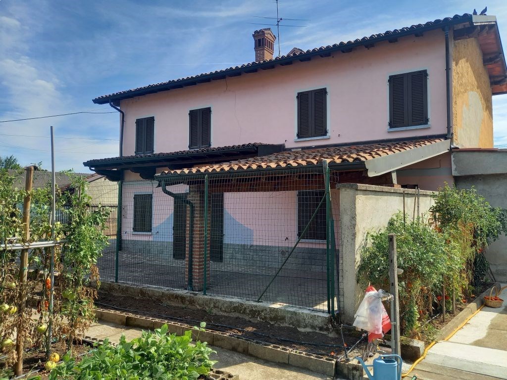 Casa Semindipendente in vendita a Chignolo Po