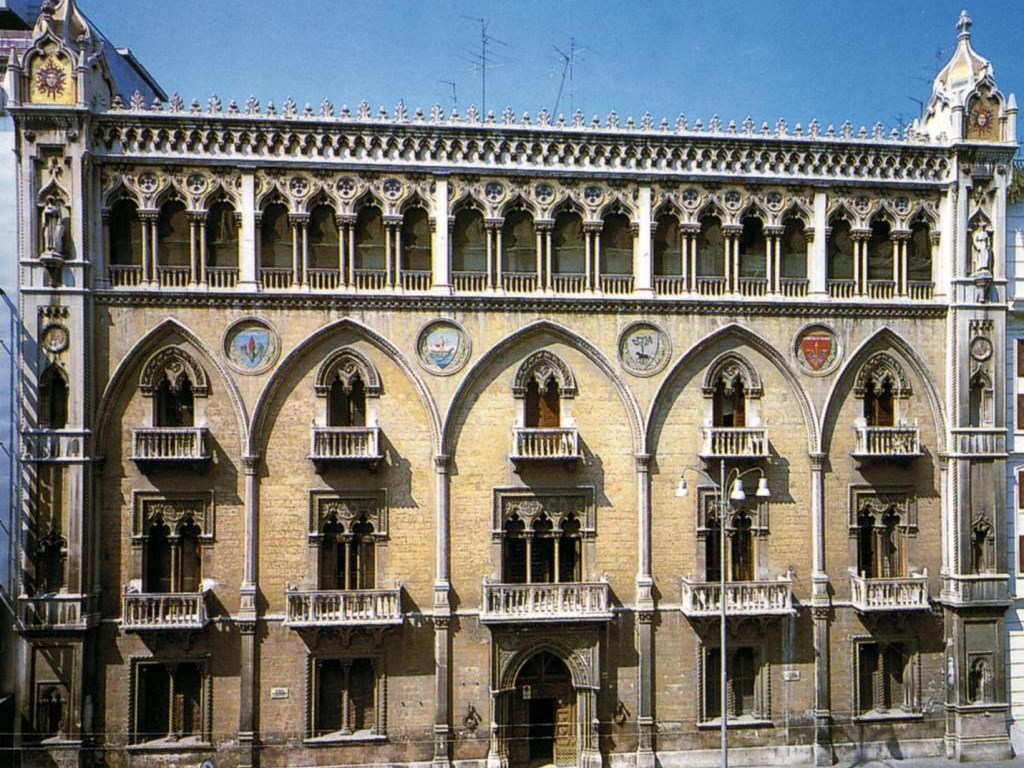 Palazzo in vendita a Bari corso vittorio emanuele