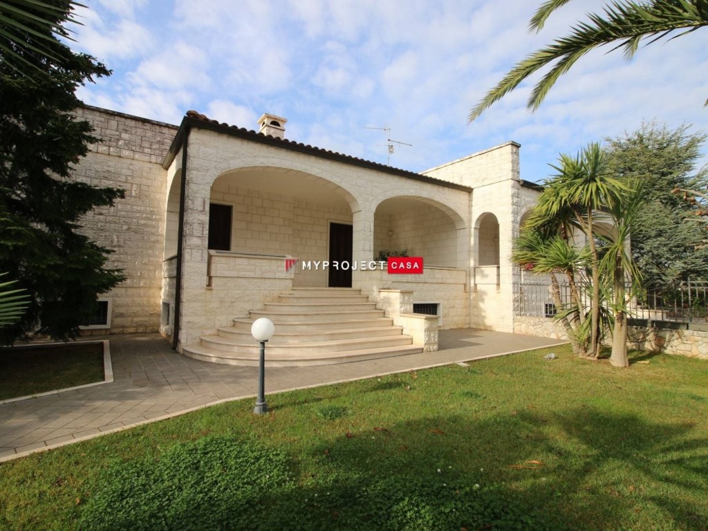 Villa in vendita a Fasano viale del Castelluccio 48