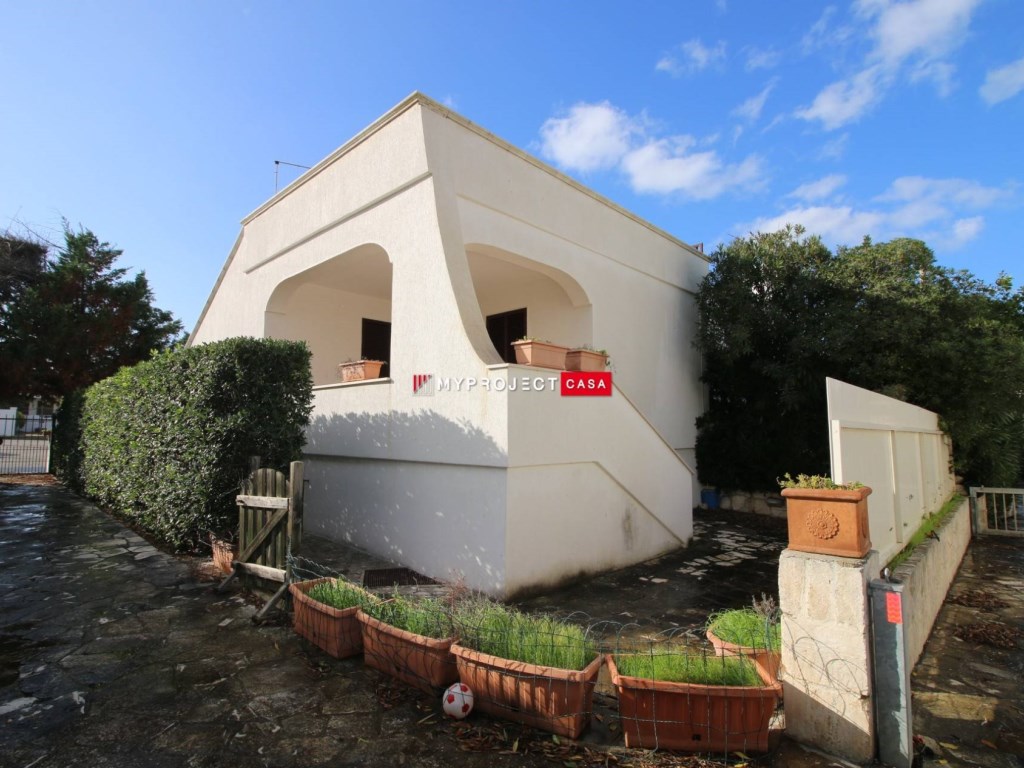 Villa a Schiera in affitto a Ostuni piazza Mercato dei Fiori