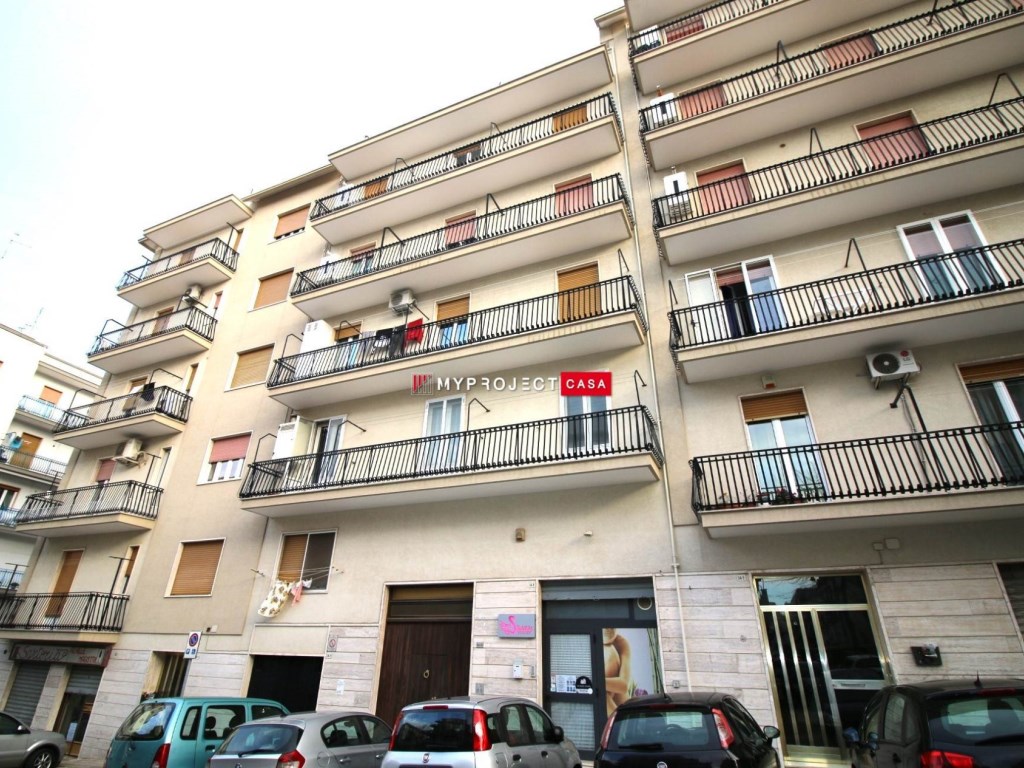 Appartamento in vendita a Martina Franca via Celestino Basile