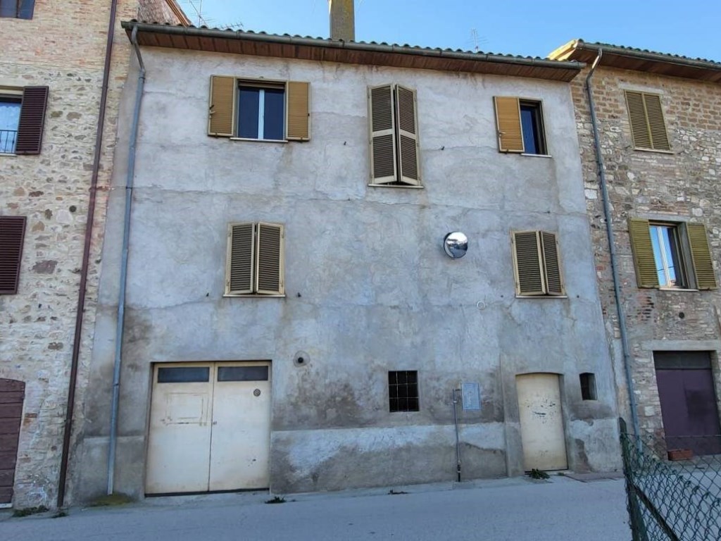 Casa Indipendente in vendita a Todi vocabolo Castello di Pian di San Martino