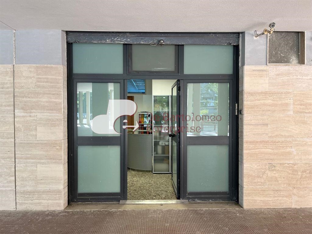 Laboratorio in vendita a Bari via Antonio Lucarelli