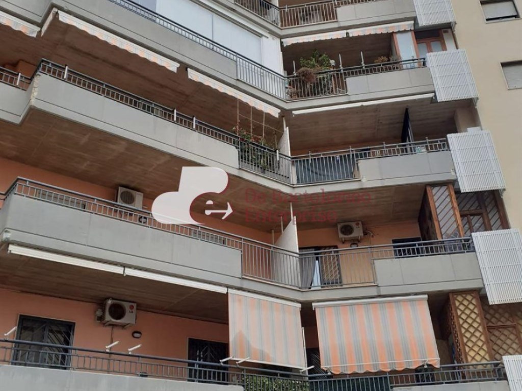 Appartamento in vendita a Bari via Antonio De Curtis 24