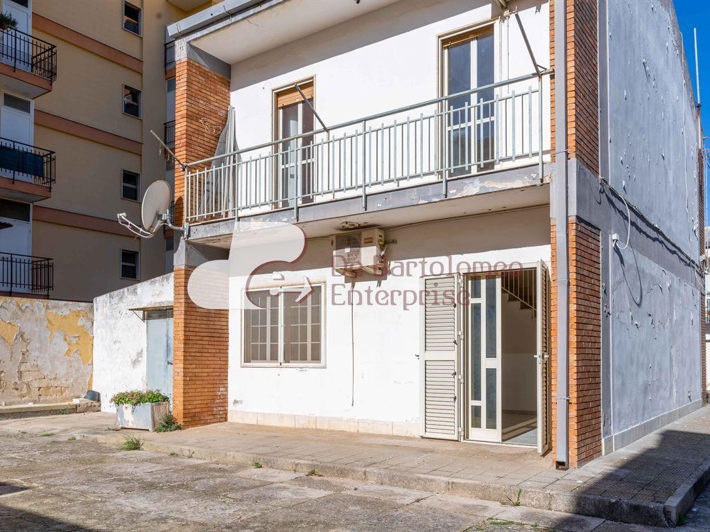 Casa Indipendente in vendita a Casamassima via Foggia 30
