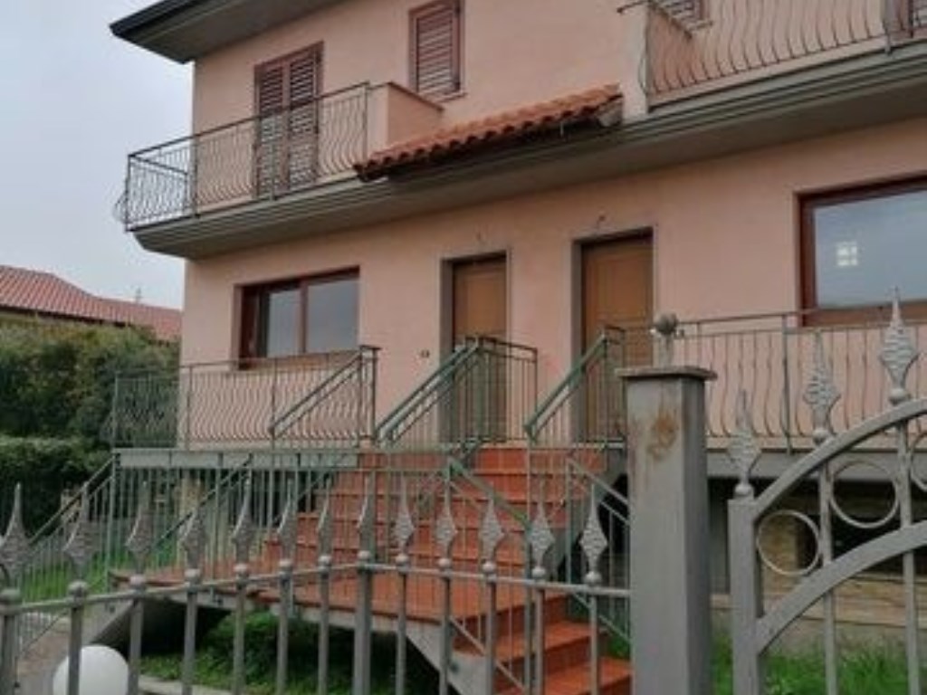Villa a Schiera in vendita a Castelnuovo Cilento via nazionale
