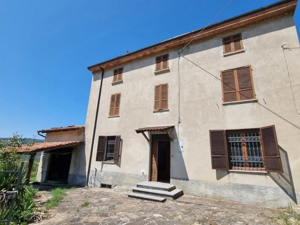 Casa Indipendente in vendita a Vernasca vernasca sp72,2