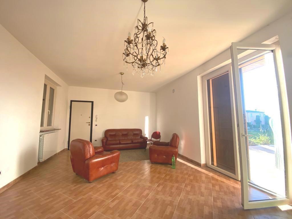 Villa Bifamiliare in vendita a Fiorenzuola d'Arda fiorenzuola d'Arda Roma,1