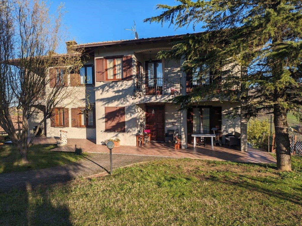 Casa Indipendente in vendita a Lugagnano Val d'Arda lugagnano Val d'Arda madonna del piano,1