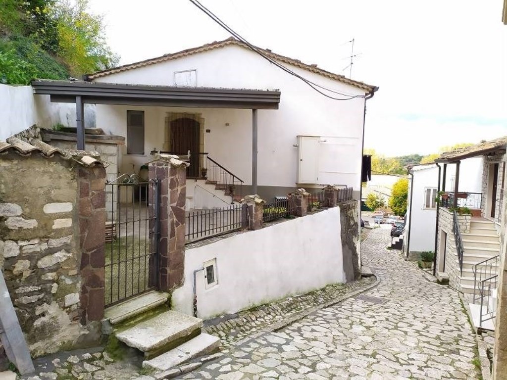 Casa Indipendente in vendita a Gesualdo via discesa neviera snc