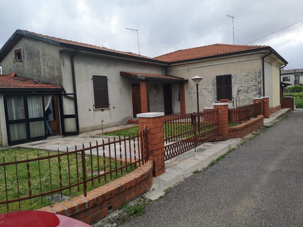 Casa Semindipendente in vendita a Castelnuovo Magra