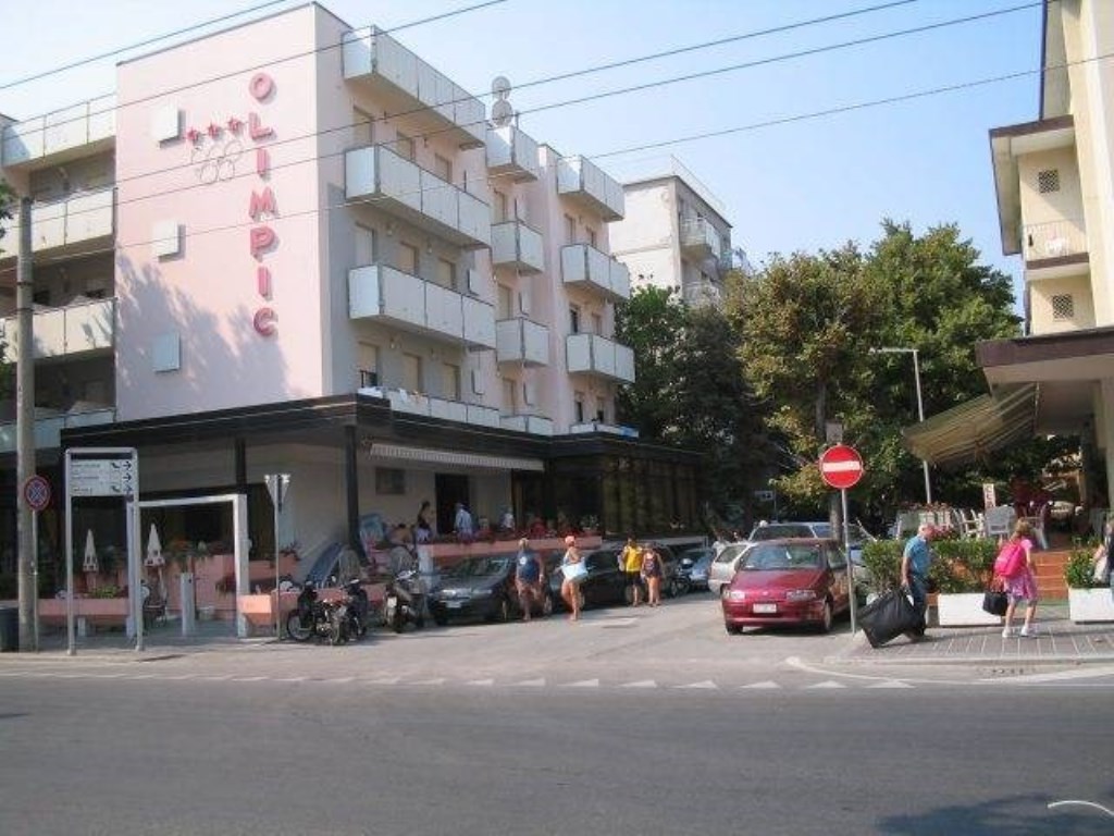 Hotel in vendita a Rimini viale Regina Margherita 131