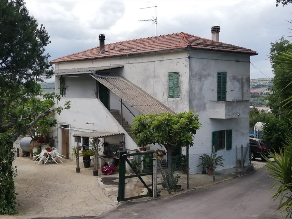 Casa Indipendente in vendita a Montesilvano via palmiro togliatti 13