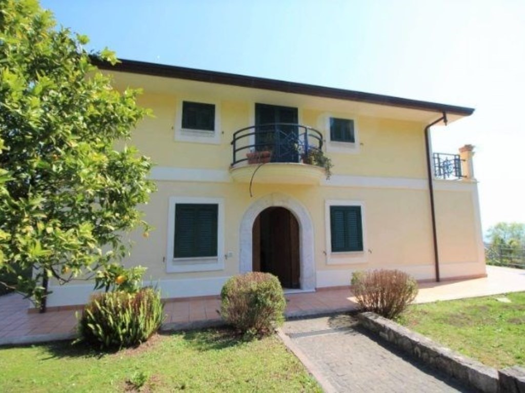 Villa in vendita a Formia pientime
