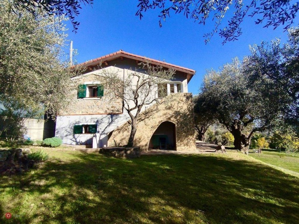 Casa Indipendente in vendita a Camporosso