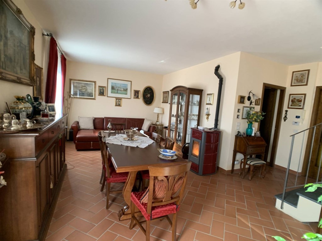 Villa Bifamiliare in vendita a Montecatini-Terme