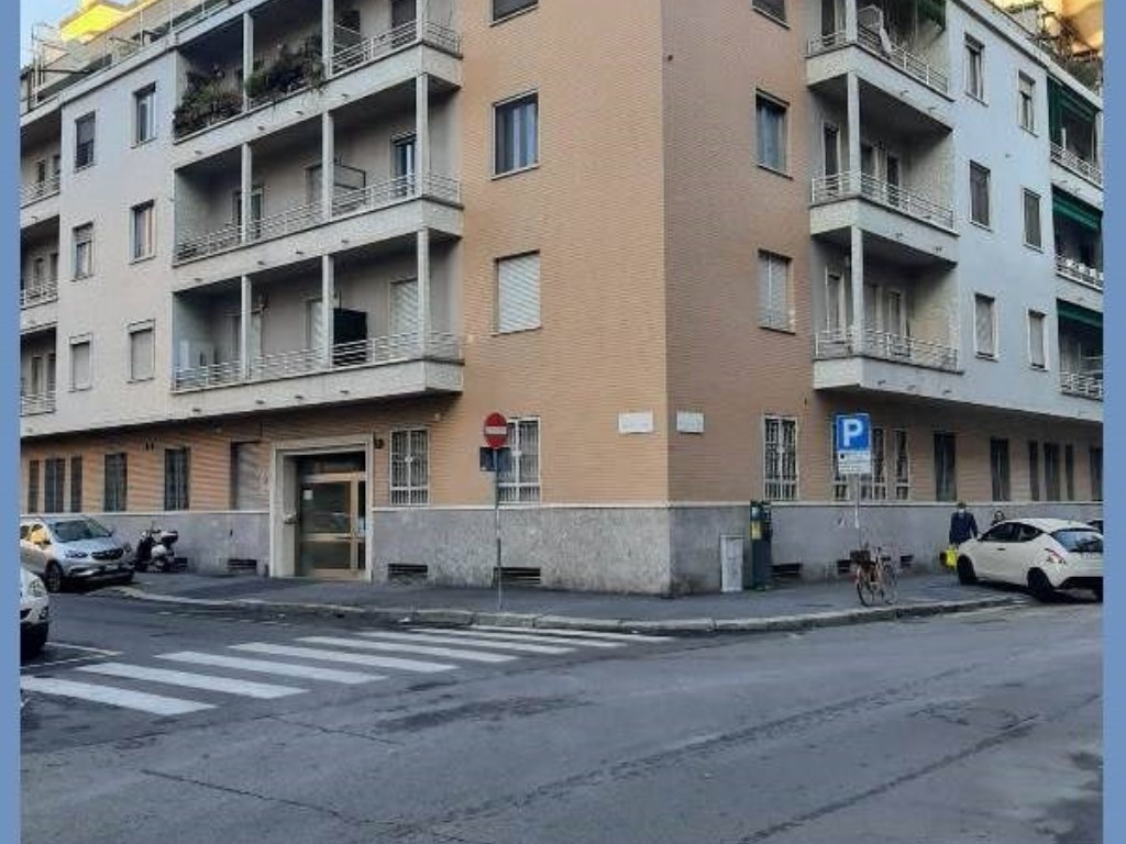 Appartamento in vendita a Milano via Del Fusaro