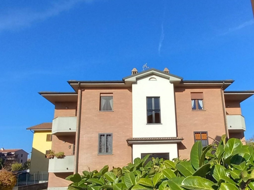 Appartamento in vendita a Lacchiarella via Certosa di Pavia