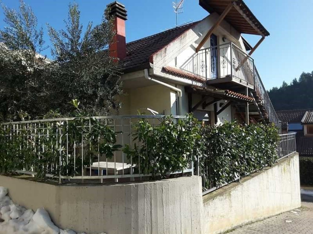 Casa Indipendente in vendita ad Ascoli Piceno monticelli,