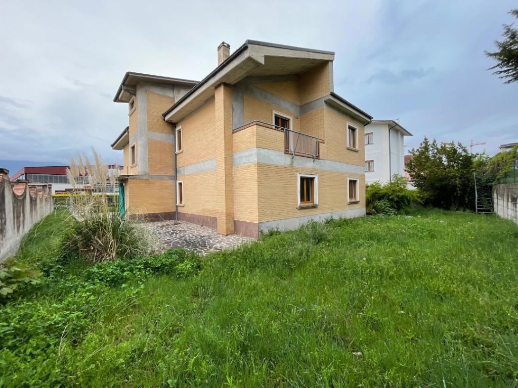 Villa in vendita a San Demetrio ne' Vestini san Demetrio ne' Vestini Nazionale,65