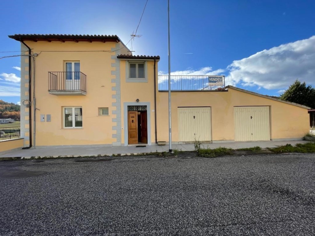 Casa Indipendente in vendita a Prata d'Ansidonia prata d'Ansidonia Roma,snc