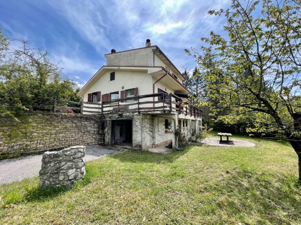 Villa in vendita a Montereale montereale Casali,20
