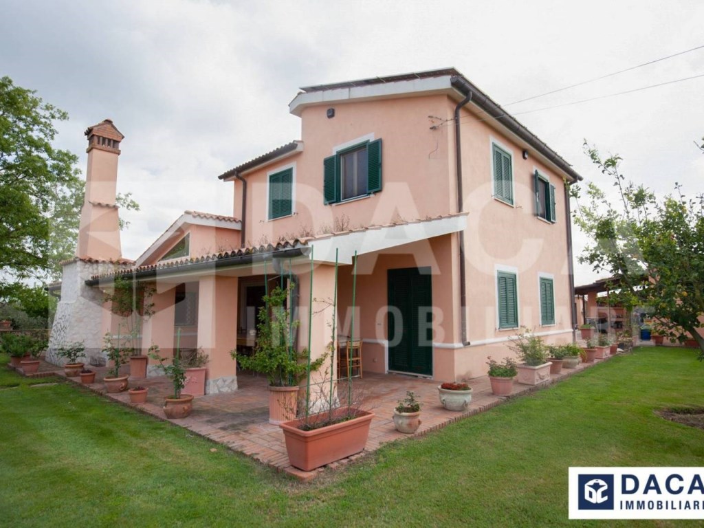 Villa in vendita a Roma via Perella, 24
