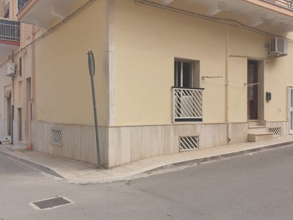 Casa Indipendente in vendita a Grottaglie via g. Puccini, 24