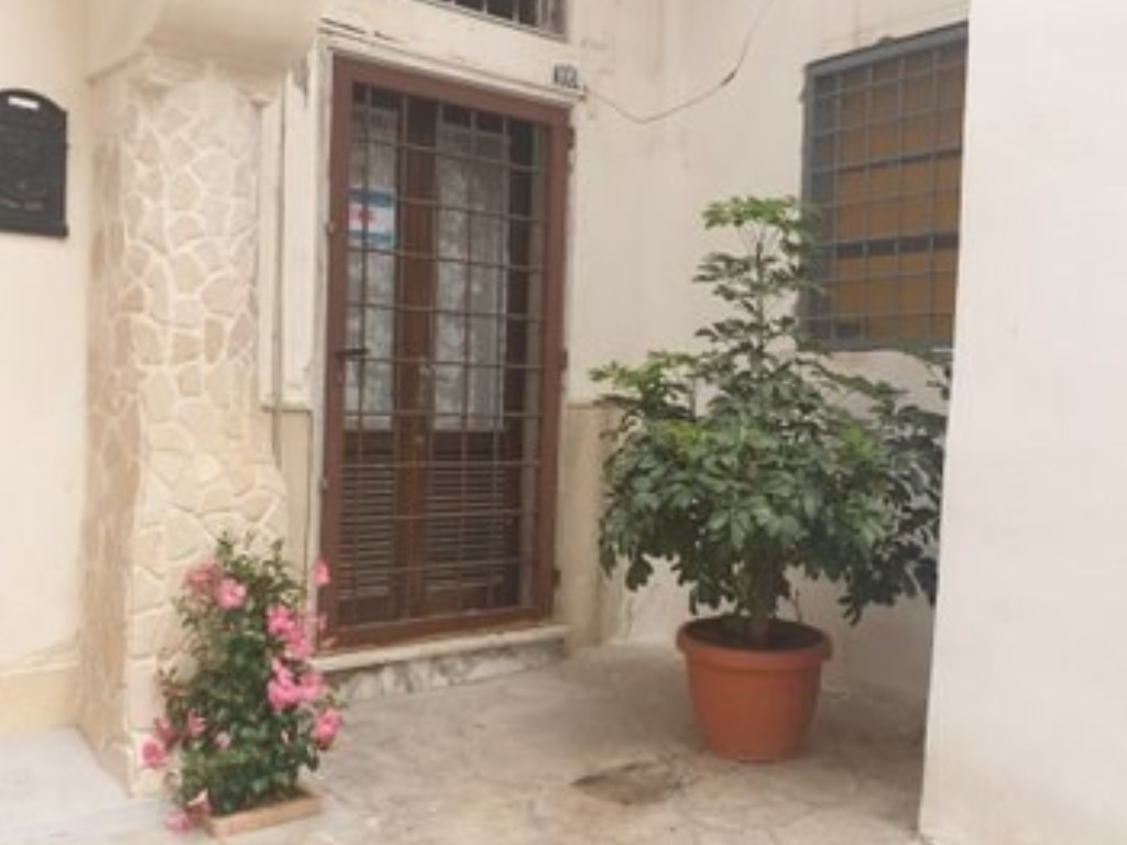 Casa Indipendente in vendita a Grottaglie via san francesco de geroimo, 109