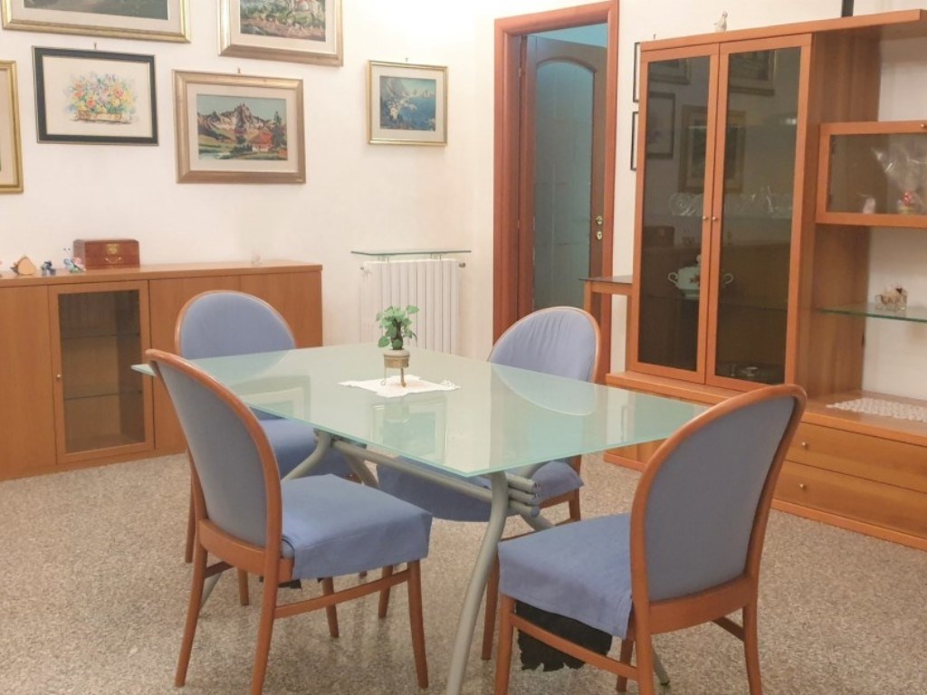 Appartamento in vendita a Grottaglie via Abruzzi, 28