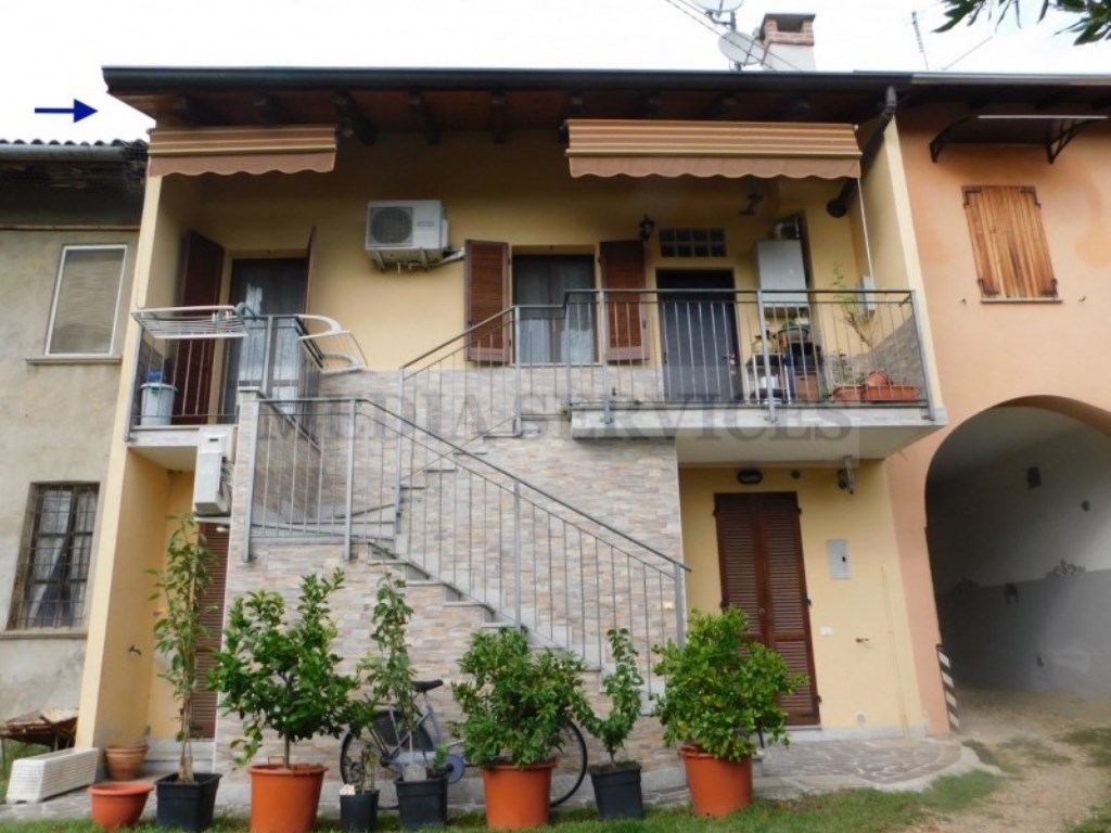 Appartamento in vendita a Sannazzaro de' Burgondi via Giuseppe Garibaldi n° 32