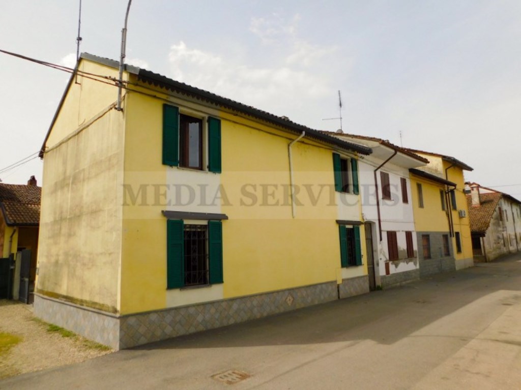 Casa a Schiera in vendita a Sannazzaro de' Burgondi via Giacomo Matteotti n° 29