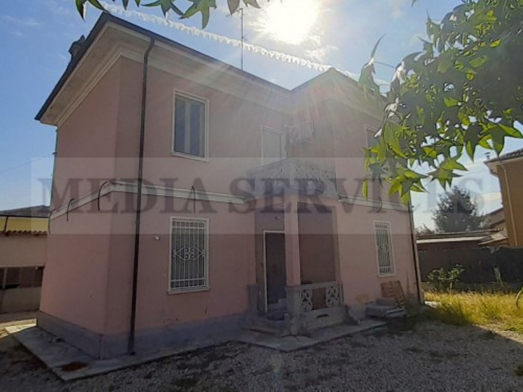 Villa in vendita a Garlasco via Trieste n° 53