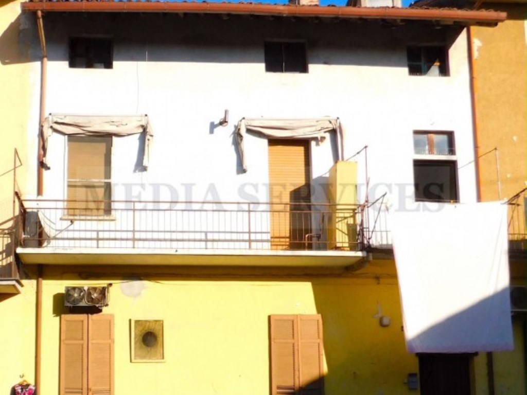 Appartamento in vendita a Dorno piazza Dante Alighieri n° 25