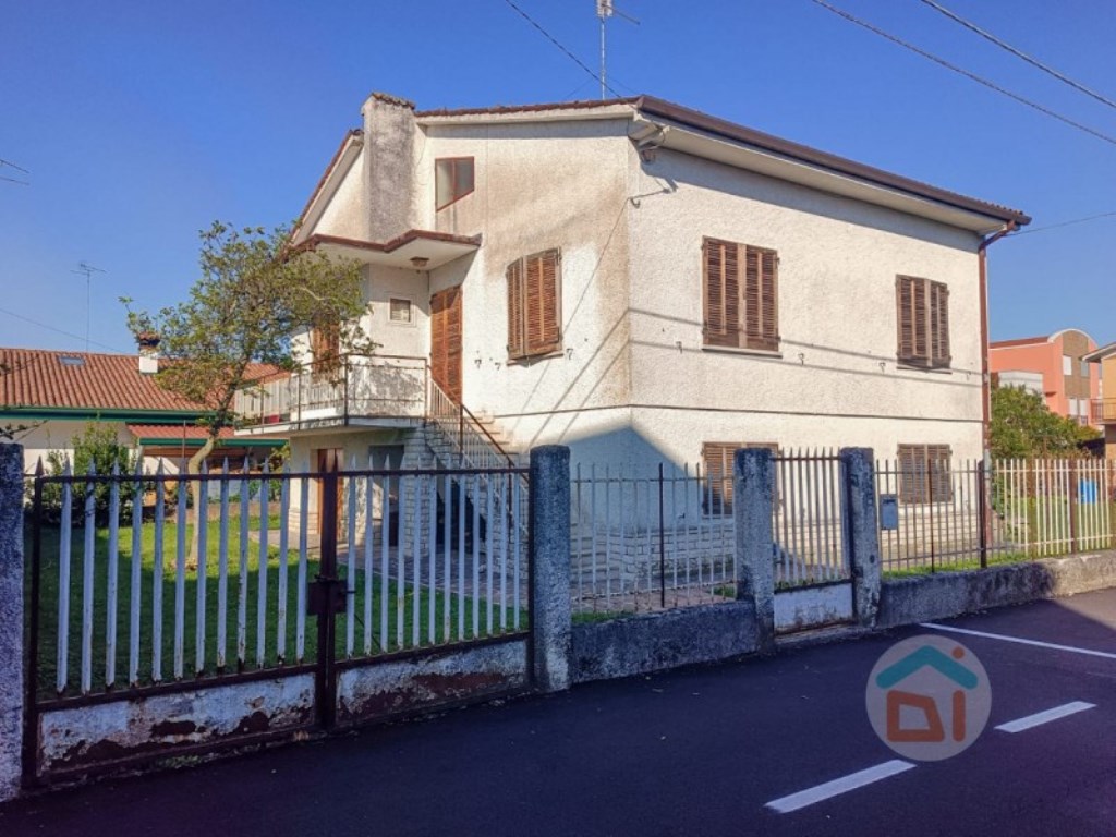 Casa Indipendente in vendita a San Canzian d'Isonzo via IV Novembre 2