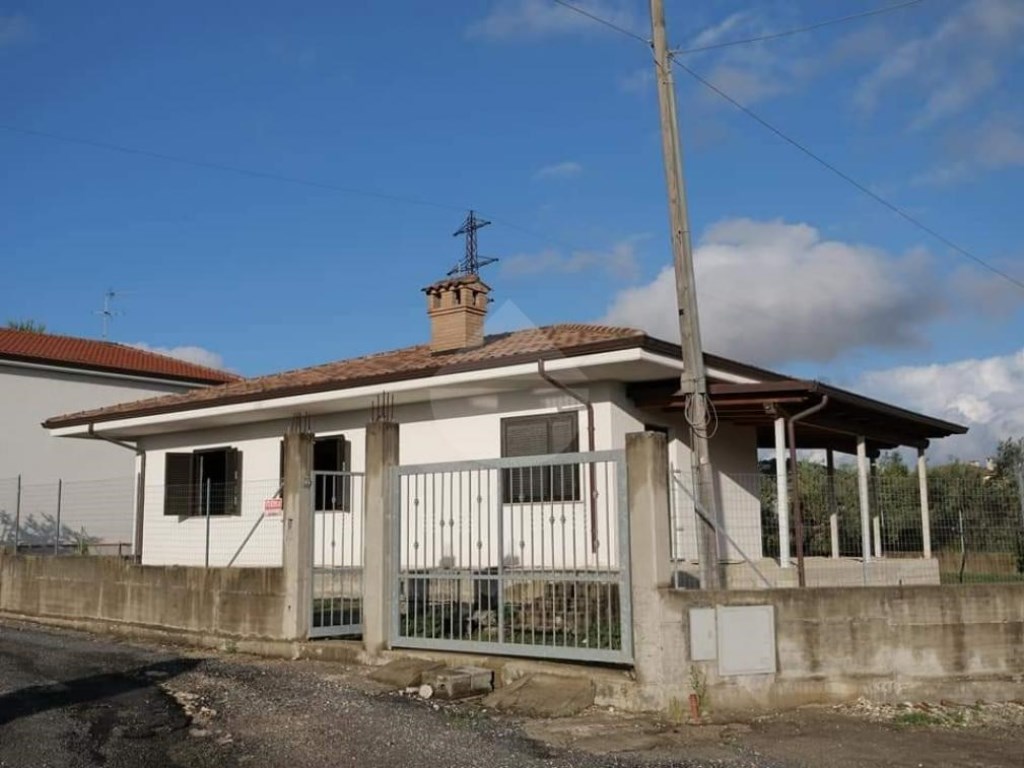 Villa in vendita a Minturno via fontana perelli traversa treglia,